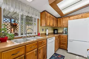 2725 E Fir St, Mount Vernon, WA 98273 - Photo 10