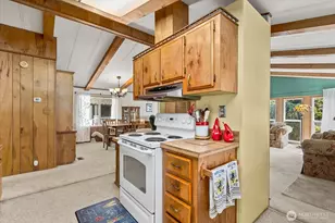 2725 E Fir St, Mount Vernon, WA 98273 - Photo 12