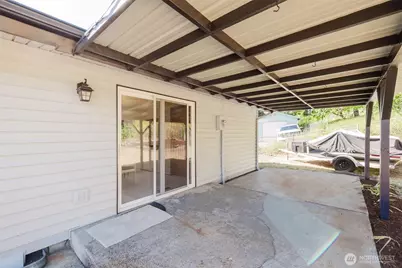 12712 1st Avenue Ct E, Tacoma, WA 98445 - Photo 32