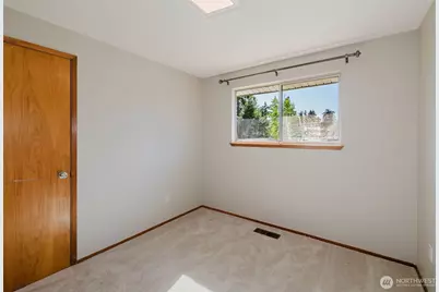 12712 1st Avenue Ct E, Tacoma, WA 98445 - Photo 16