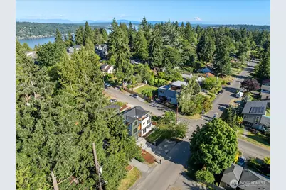 13702 37th Avenue NE, Seattle, WA 98125 - Photo 30