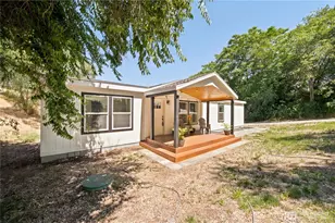 329 E Franklin St, Chelan, WA 98816 - Photo 2