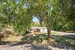 329 E Franklin St, Chelan, WA 98816 - Photo 20