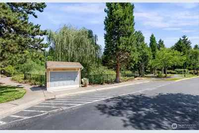 16147 NE 90th Way #3801, Redmond, WA 98052 - Photo 32