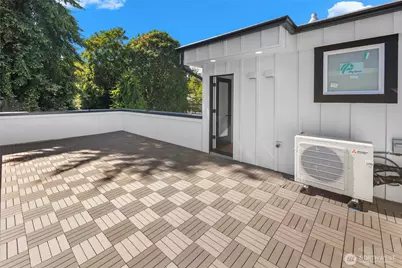 3035 A 21st Avenue W, Seattle, WA 98199 - Photo 24