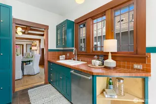 4329 5th Ave NE, Seattle, WA 98105 - Photo 10