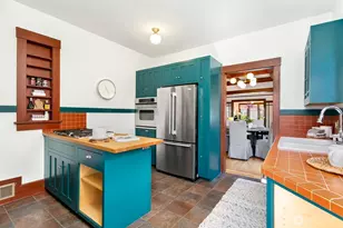 4329 5th Ave NE, Seattle, WA 98105 - Photo 8