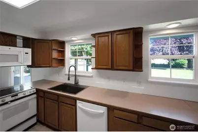 8947 Fruitdale Road, Sedro Woolley, WA 98284 - Photo 8