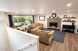 13042 SE 184th Pl, Renton, WA 98058 - Photo 4