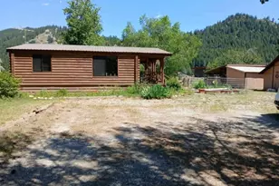 18555 Hazel Ln, Leavenworth, WA 98826 - Photo 16