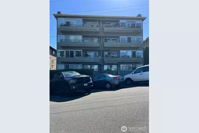 2921 Federal Avenue #302, Everett, WA 98201 - Photo 1