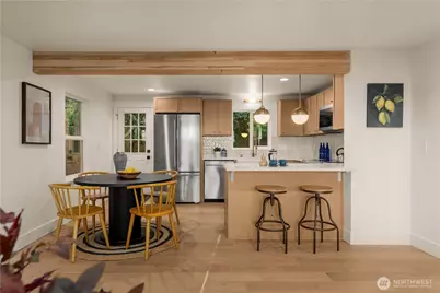 3613 40th Avenue W, Seattle, WA 98199 - Photo 6