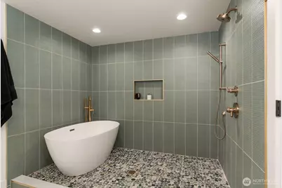 3613 40th Avenue W, Seattle, WA 98199 - Photo 24