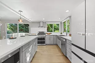14023 SE 60th St, Bellevue, WA 98006 - Photo 10