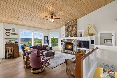 6426 Ivy Street, Anacortes, WA 98221 - Photo 12