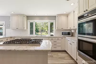 4225 Montgomery Place, Mount Vernon, WA 98274 - Photo 14