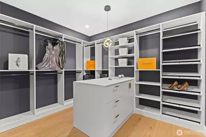 9535 Dayton Avenue N, Seattle, WA 98103 - Photo 32
