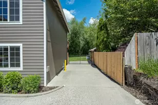 933 E Sharon Ave, Burlington, WA 98233 - Photo 38