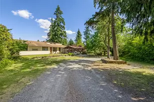 10410 260th St E, Graham, WA 98338 - Photo 4