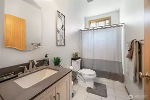 10821 Crestwood Dr S, Seattle, WA 98178 - Photo 16