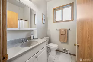 10821 Crestwood Dr S, Seattle, WA 98178 - Photo 20