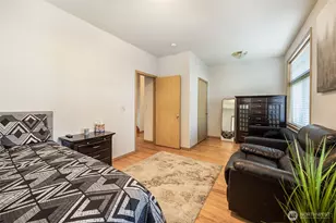 10821 Crestwood Dr S, Seattle, WA 98178 - Photo 18