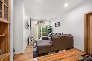 10821 Crestwood Dr S, Seattle, WA 98178 - Photo 36