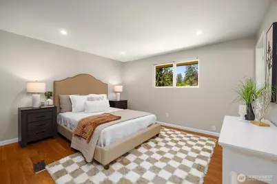 16711 NE 6th Place, Bellevue, WA 98008 - Photo 22