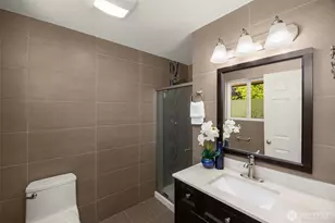 16711 NE 6th Pl, Bellevue, WA 98008 - Photo 24