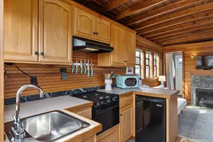 2401 N Northlake Way, Seattle, WA 98103 - Photo 8
