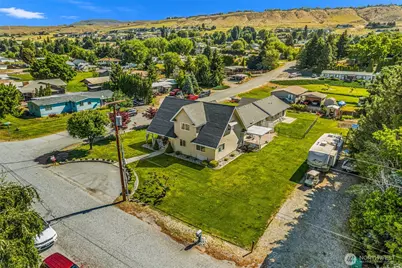 42 Hadley Street NW, East Wenatchee, WA 98802 - Photo 2