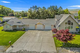 42 Hadley St NW, East Wenatchee, WA 98802 - Photo 1