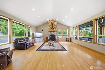 966 Lookout Road, Castle Rock, WA 98611 - Photo 8