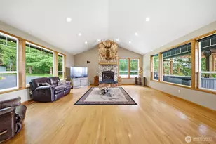 966 Lookout Rd, Castle Rock, WA 98611 - Photo 8