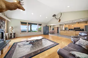 966 Lookout Rd, Castle Rock, WA 98611 - Photo 6