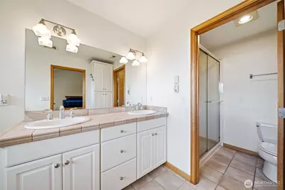 966 Lookout Road, Castle Rock, WA 98611 - Photo 12