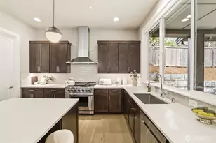 24387 NE 24th St, Sammamish, WA 98074 - Photo 18