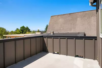 7747 2nd Avenue NE, Seattle, WA 98115 - Photo 28