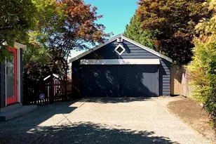 4432 SW 102nd St, Seattle, WA 98146 - Photo 36