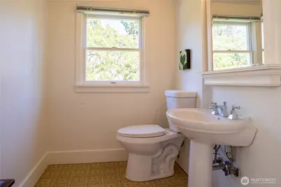4432 SW 102nd Street, Seattle, WA 98146 - Photo 22