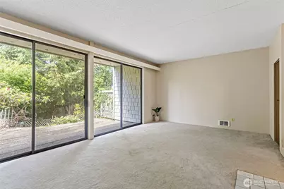 22703 Lakeview Drive #E1, Mountlake Terrace, WA 98043 - Photo 10