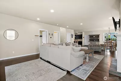 18721 138th Street Ct E, Bonney Lake, WA 98391 - Photo 4