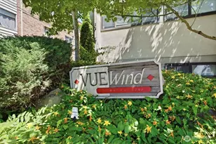 914 6th Ave N, Seattle, WA 98109 - Photo 2