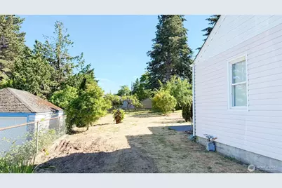 131 S 106th, Seattle, WA 98168 - Photo 14