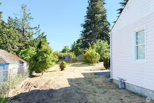 131 S 106th, Seattle, WA 98168 - Photo 14