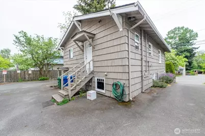 7945 9th Avenue SW, Seattle, WA 98106 - Photo 6