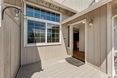 442 E 31st Street #D3, Bremerton, WA 98310 - Photo 2