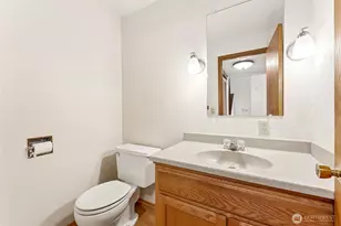 442 E 31st St, Bremerton, WA 98310 - Photo 10