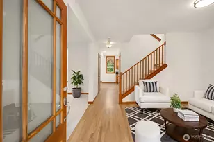 1905 NE 125th St, Seattle, WA 98125 - Photo 2