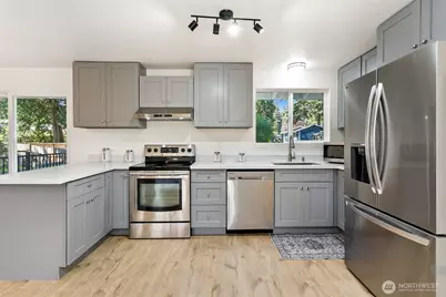 6046 NE 204th Street, Kenmore, WA 98028 - Photo 8